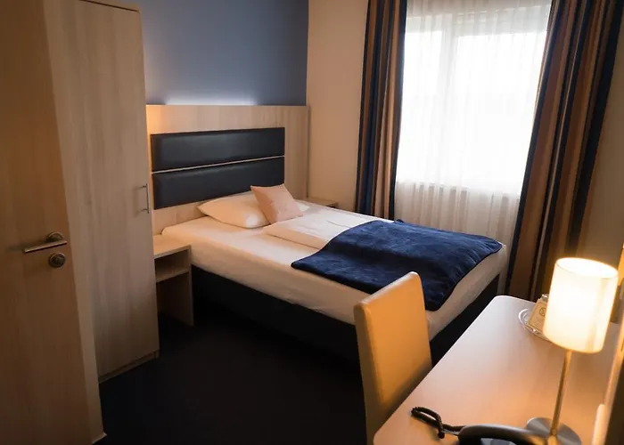 Roedelheimer Hof - Am Wasserturm Hotel 3*